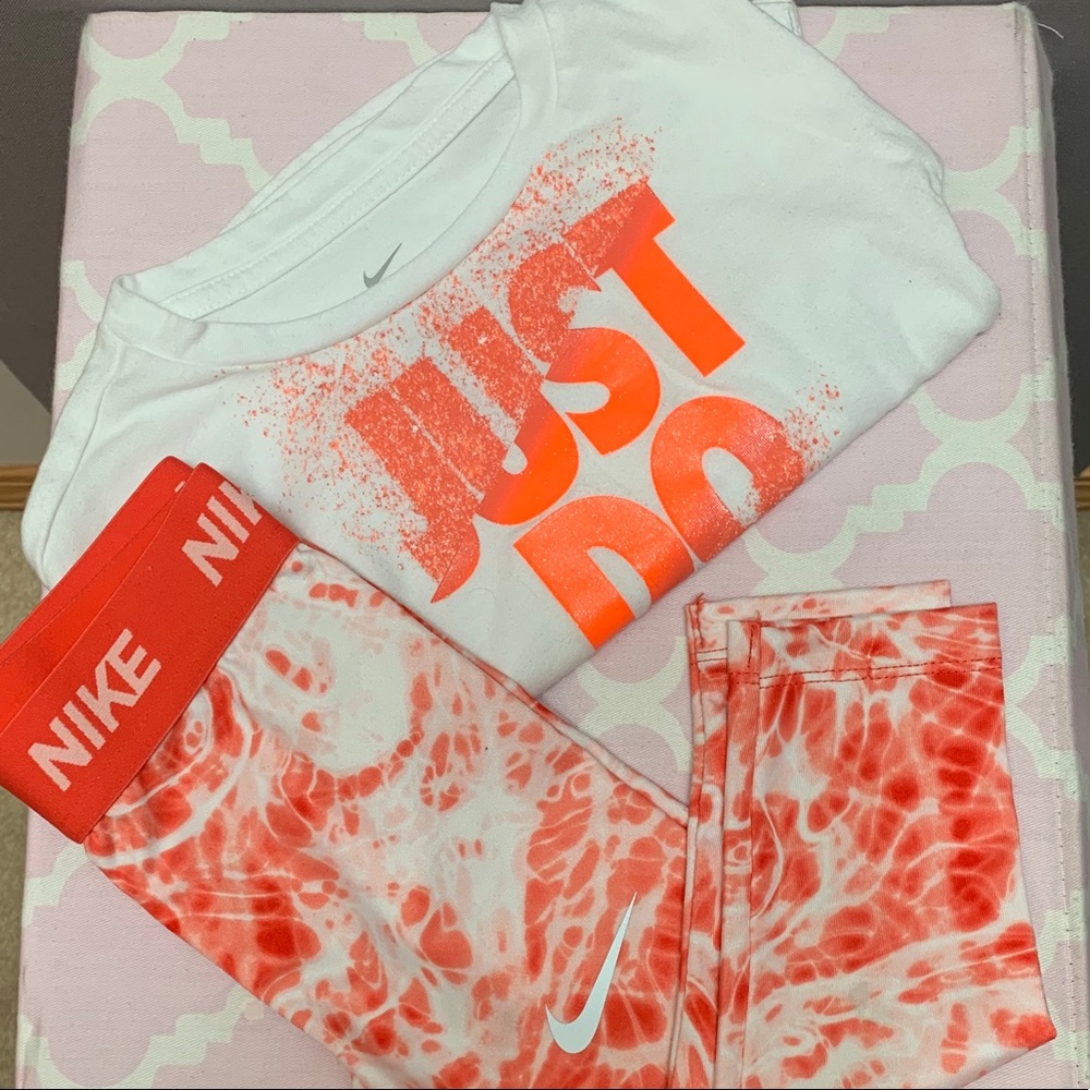 ⭐️🌺 3 items - $20 🌺⭐️ (bundle and I’ll offer)